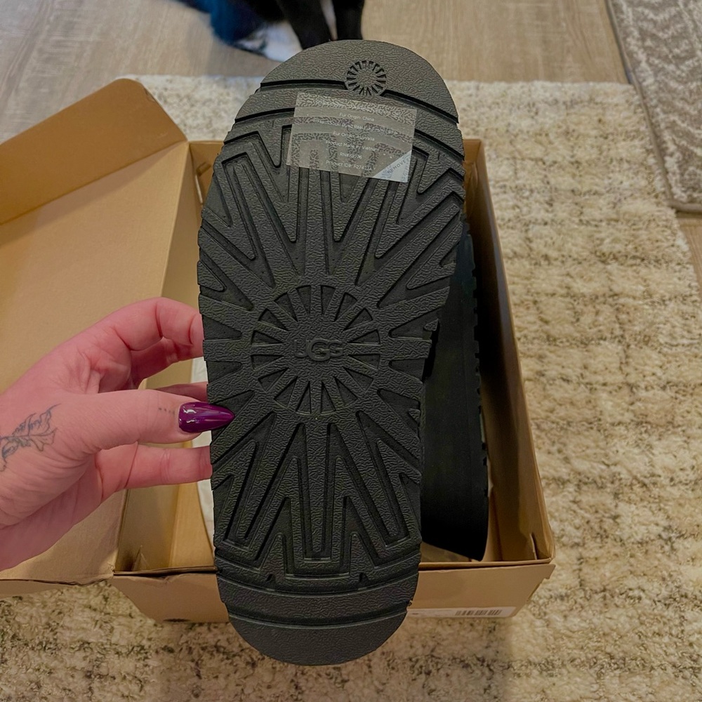 UGG DISCO CROSS SLIDE TIGER PRINT - Picture 5 of 8